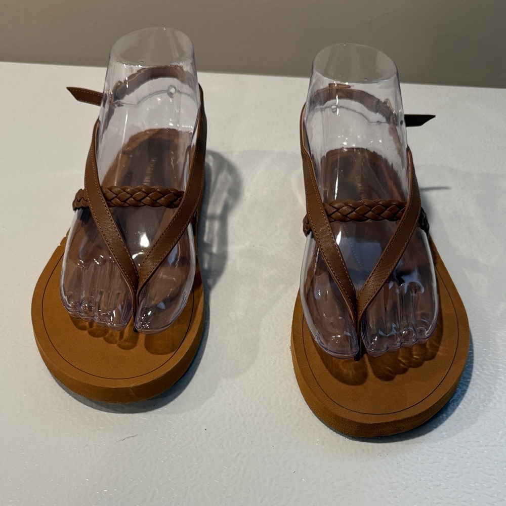 NWT Stuart Weitzman Contempo Braided Thong Sandals